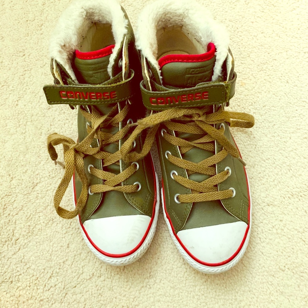 Converse - women’s size 8